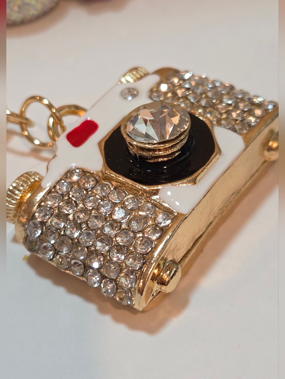 Vintage Style Rhinestone Camera Keyring ✨ Bag Charm with Glam Red Jewel Wristlet - Picture 7 of 15